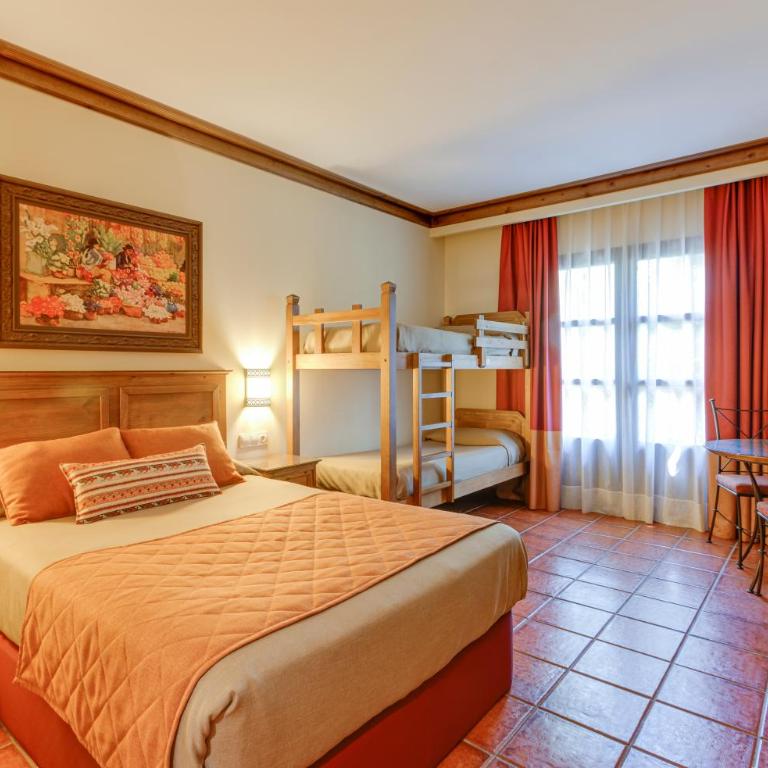 PortAventura Hotel El Paso - Includes unlimited access to PortAventura Park & 1 access to Ferrari Land - Habitación Estándar con acceso a PortAventura Park (2 adultos + 1 niño) + 1 ticket para Ferrari Land - 5