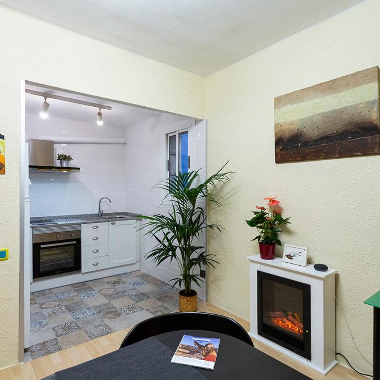 Old Town & Cathedral - Three-Bedroom Apartment - 6