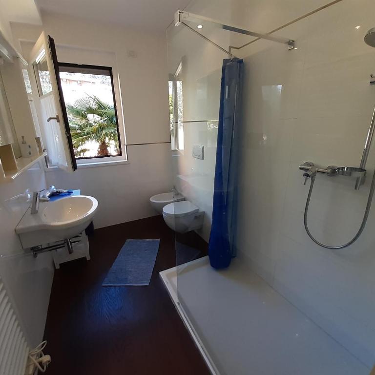 Lake View Apartment - Appartamento con 2 Camere da Letto - 24