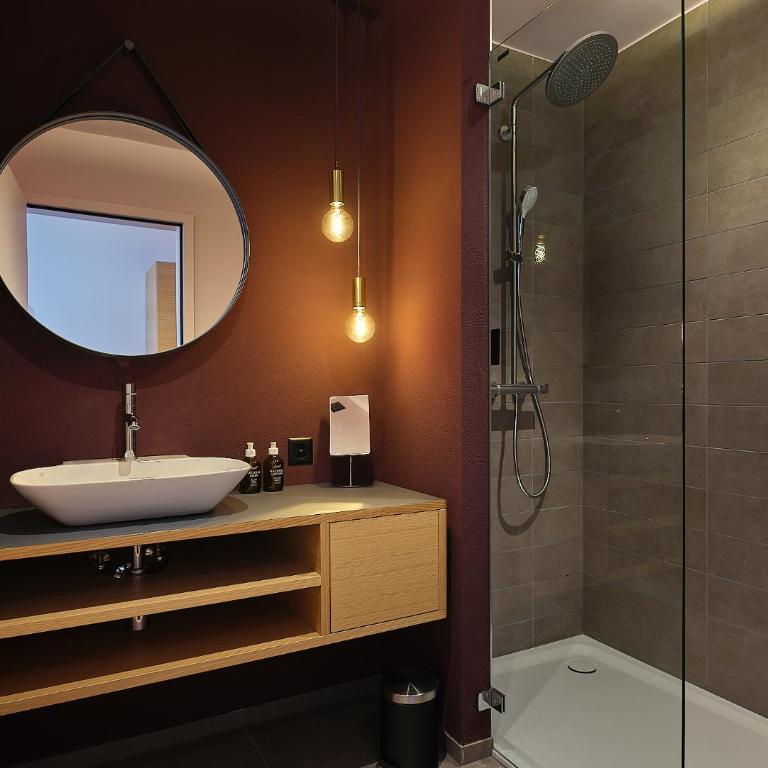 Links Leuk Golfresort - Deluxe Doppelzimmer mit Balkon - 3