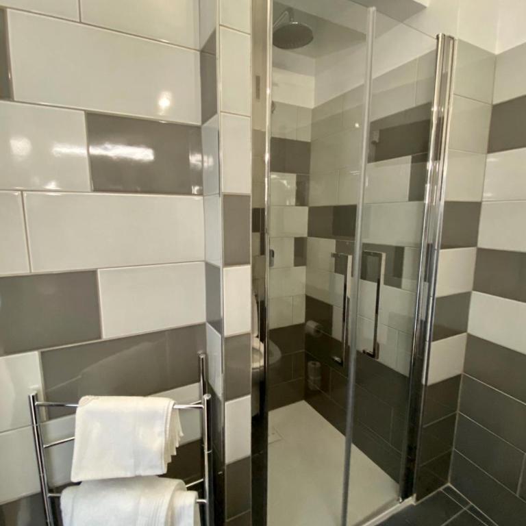 Hotel Courbet - Chambre Simple Économique - 1