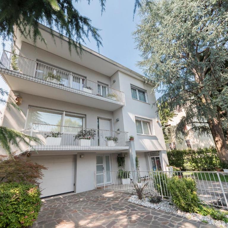 Villa Due Giardini - Camera Tripla con Bagno Privato - 16