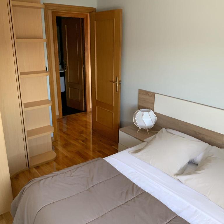 Apto Alma Parking y Piscina GRATIS - Three-Bedroom Apartment - 14
