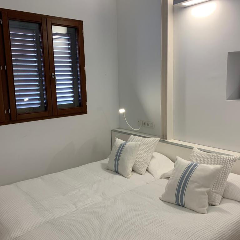 Apartamentos Alicante Centro by Renthas - One-Bedroom Apartment - 5