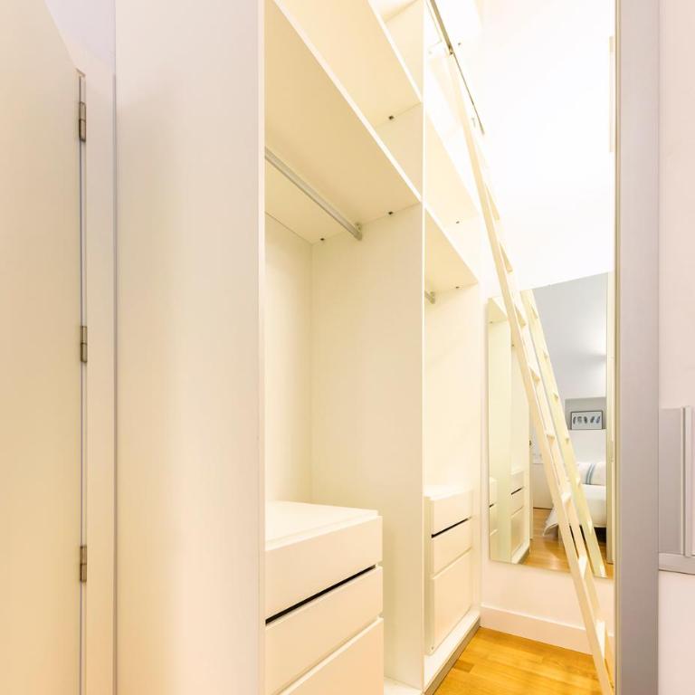 Apartamentos Alicante Centro by Renthas - One-Bedroom Apartment - 3