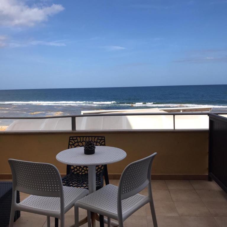 La Conchiglietta - Deluxe Double Room with Balcony and Sea View - 4