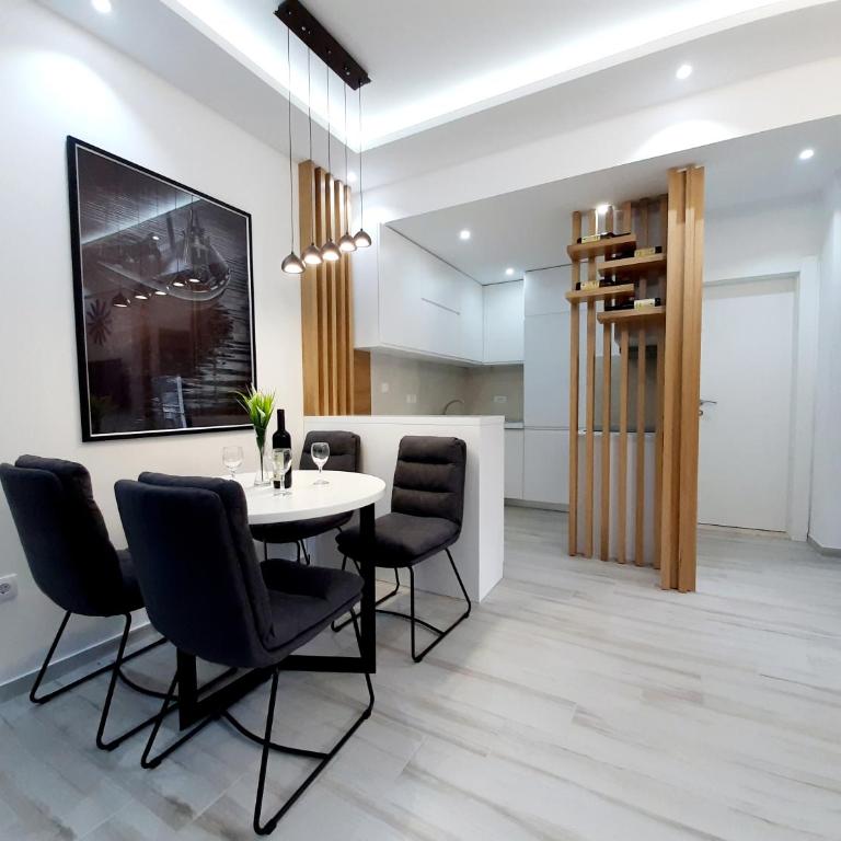 Maritimo di Cattaro****Lux Apartment with Garage - Two-Bedroom Apartment - 4