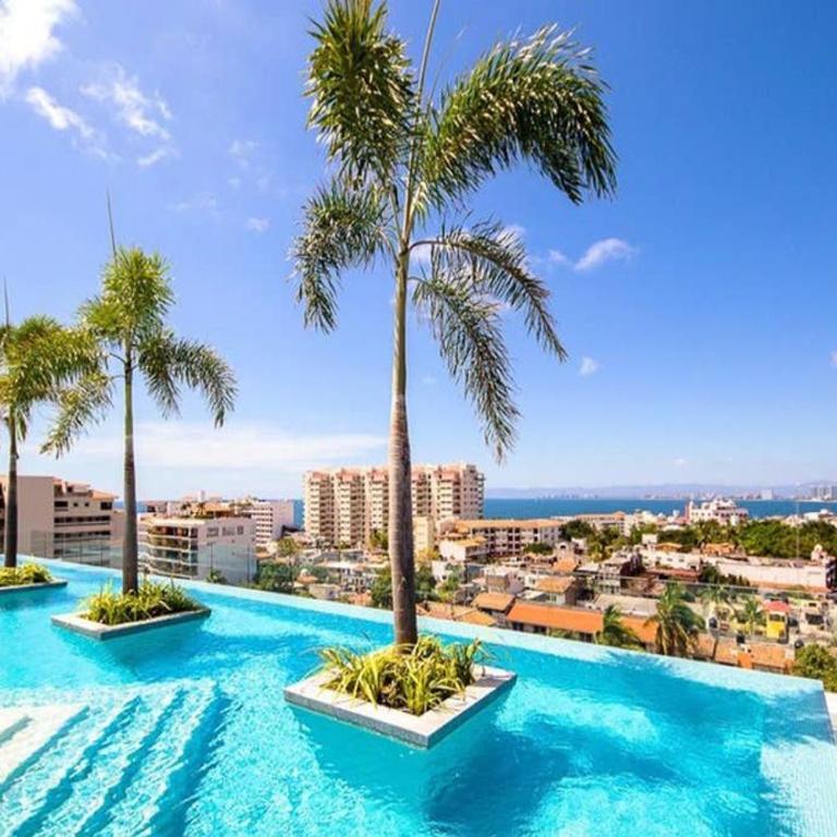 Zenith 601, Zona Romantica, 2 Balconies with Incredible Views, Rooftop Pool - One-Bedroom Apartment - 2