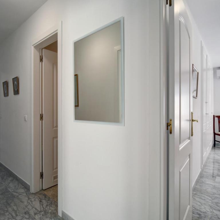 Quality apartment Sleeps 8 Airconditioned Underground parking Ultra fast WiFi - Apartamento de 3 dormitorios - 34