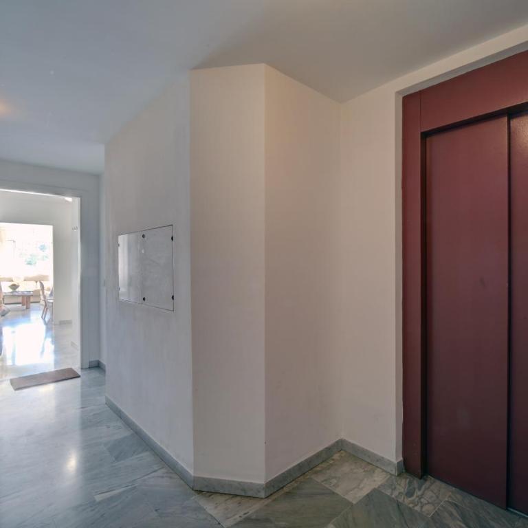 Quality apartment Sleeps 8 Airconditioned Underground parking Ultra fast WiFi - Apartamento de 3 dormitorios - 14