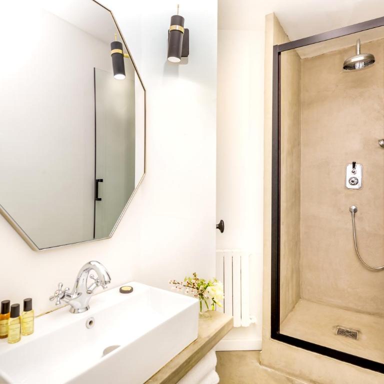Habitat Parisien - 1BR-1BA - Louvre - One-Bedroom Apartment - 19