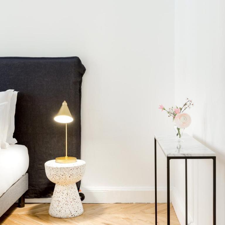 Habitat Parisien - 1BR-1BA - Louvre - One-Bedroom Apartment - 14