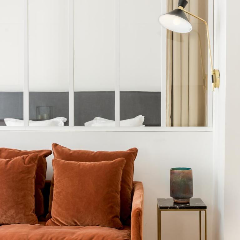 Habitat Parisien - 1BR-1BA - Louvre - One-Bedroom Apartment - 11