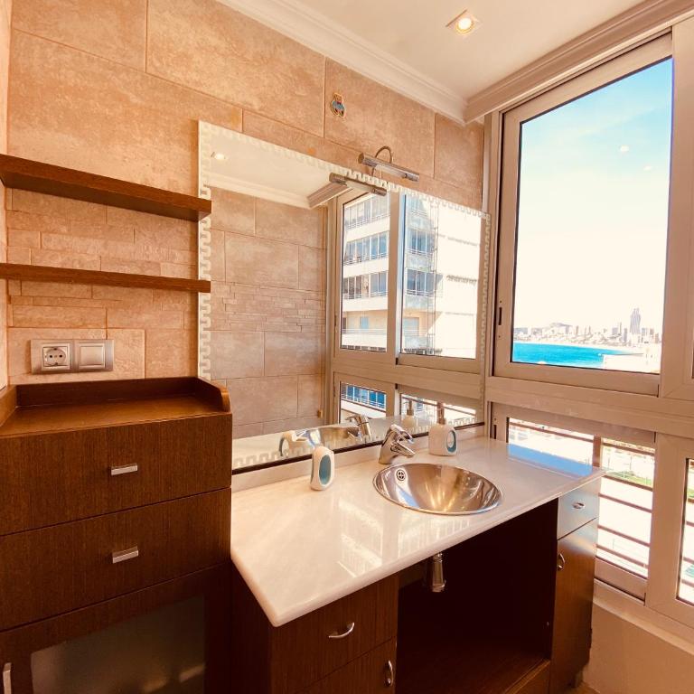 BE LUXURY APARTMENT 20 MTS FROM THE BEACH - Apartment - 40