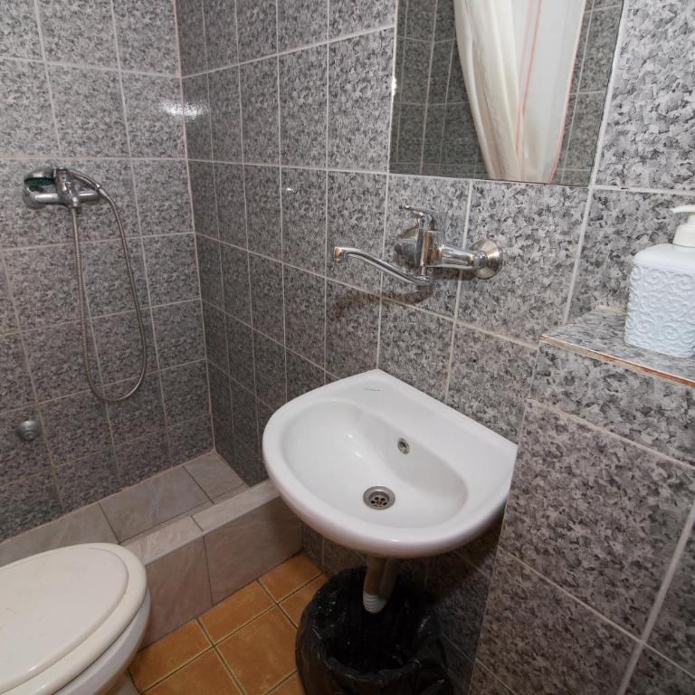 Apartmani Guma Mostar - Triple Room with Private Bathroom - 9