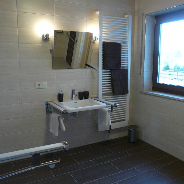 Landhaus Meine Auszeit - Comfort Doppelzimmer - barrierefrei - 8