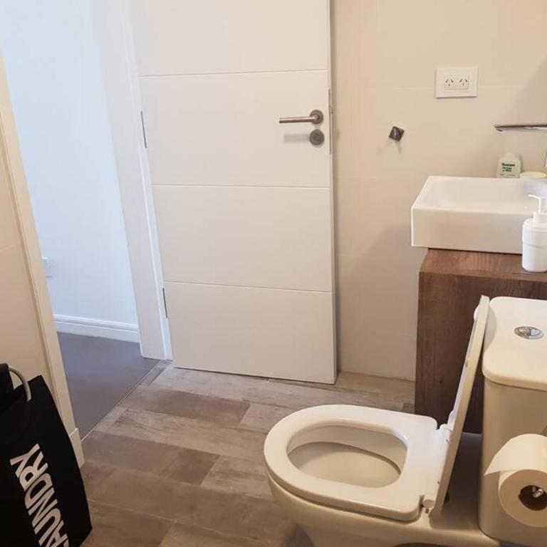 EXCELENTE y completisimo monoambiente con cochera - Apartamento de 1 dormitorio - 6