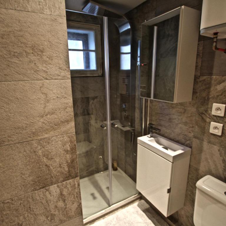STUDIO CENTRE AURON - Appartement - Rez-de-Chaussée - 3