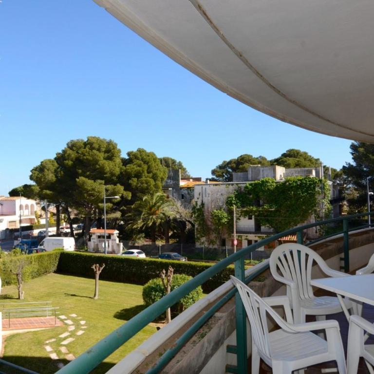 MEDES PARK I 2-7 - One-Bedroom Apartment - 7