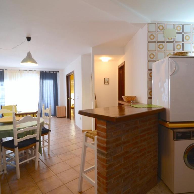 MEDES PARK I 2-7 - One-Bedroom Apartment - 10