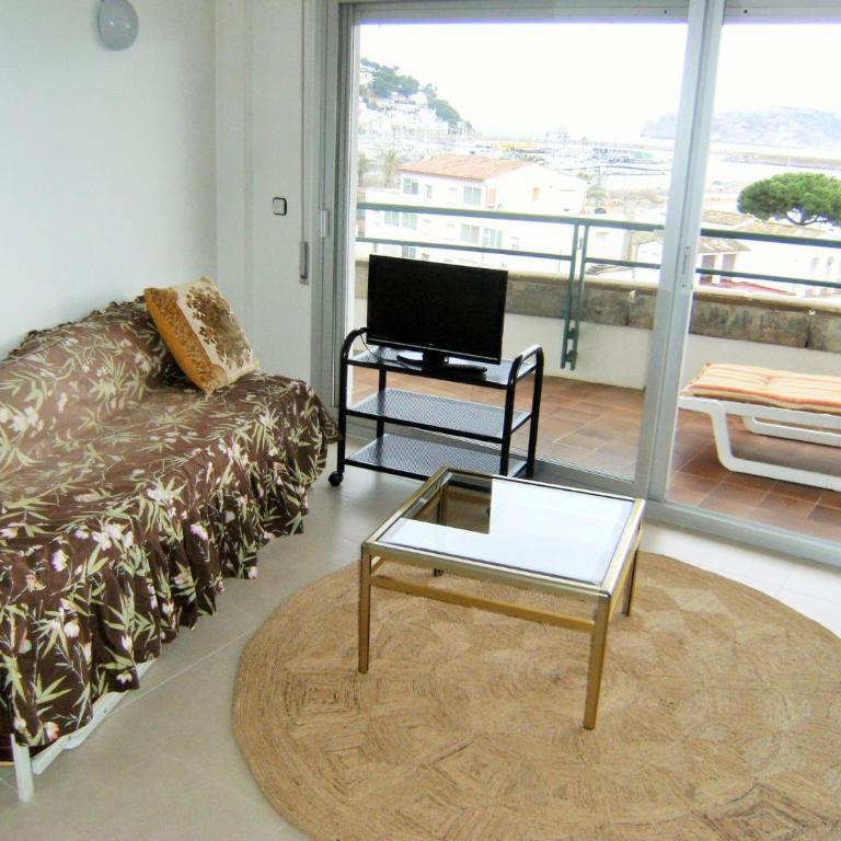 MEDES PARK II 4-3 - One-Bedroom Apartment - 8