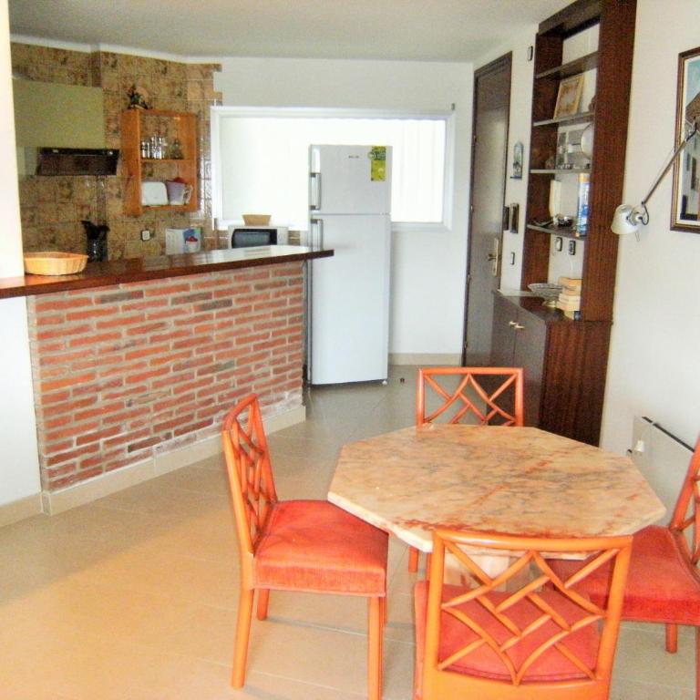 MEDES PARK II 4-3 - One-Bedroom Apartment - 9