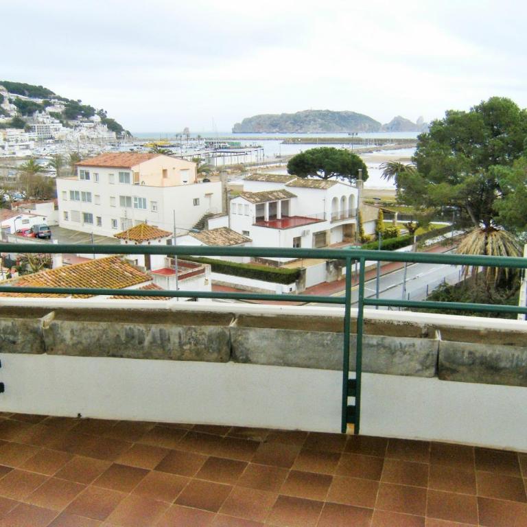 MEDES PARK II 4-3 - One-Bedroom Apartment - 10