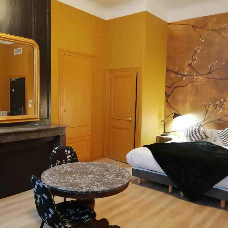 Hotel Du Cygne Tours - Chambre Double ou Lits Jumeaux Supérieure Deluxe - Accessible Uniquement par des Escaliers - 5