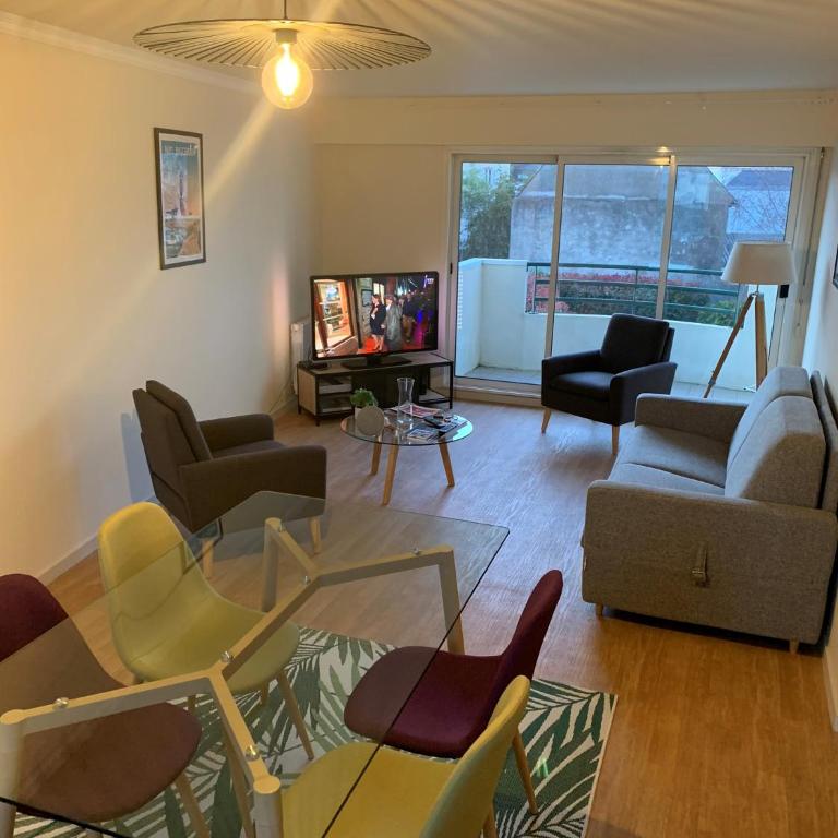 65 m2 Centre vannes 2 ch wifi parking - Appartement 2 Chambres - 18