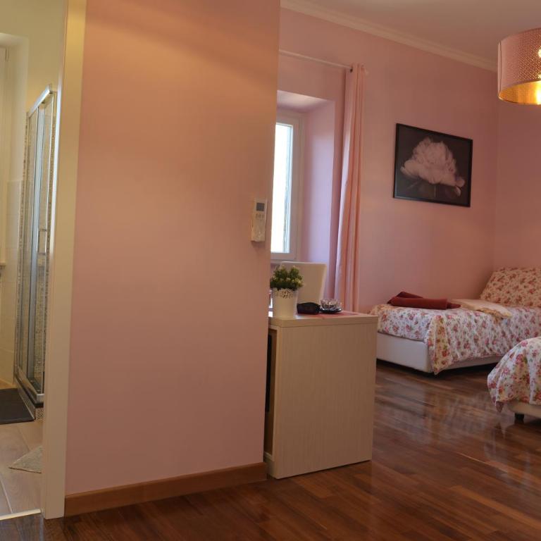 Sophie's Choice 2 a San Pietro - Camera Tripla con Bagno Privato - 2