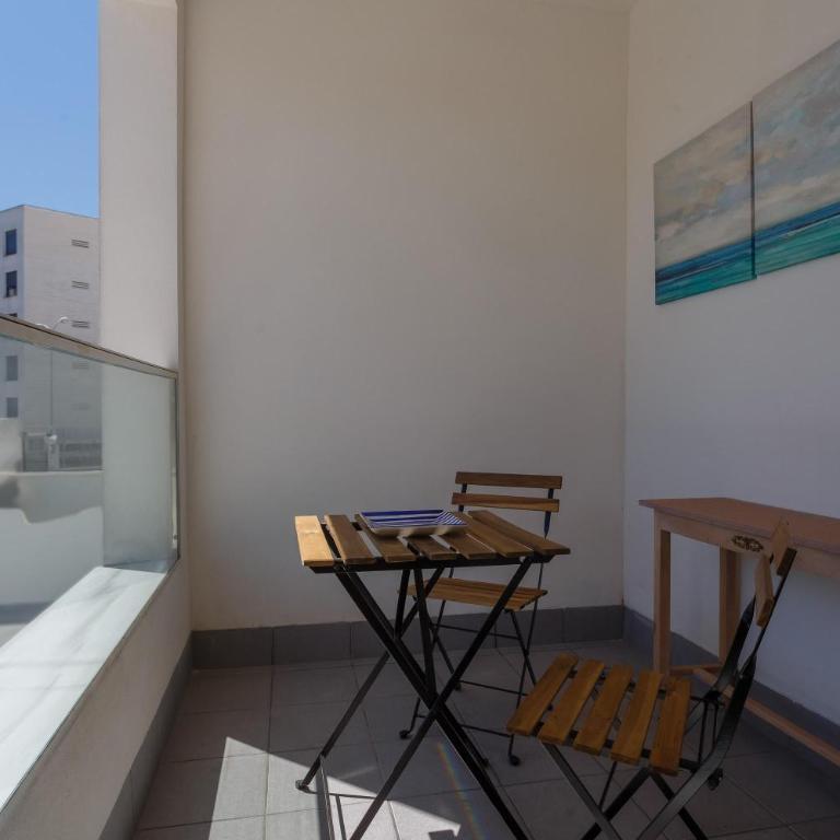 Real Escuela Home - Apartamento con balcón - 15