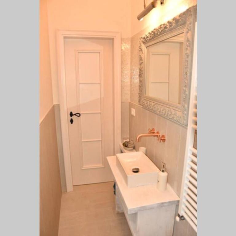 Suite Nico Bologna Centro - Appartamento con 2 Camere da Letto - 4