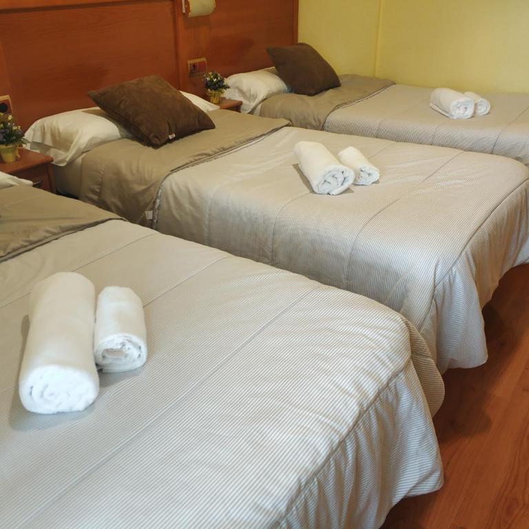 Hostal Restaurante Iruñako - Habitación Familiar Estándar - 2