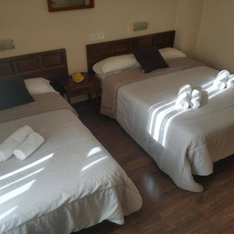Hostal Restaurante Iruñako - Habitación Doble Estándar - 1 o 2 camas - 3