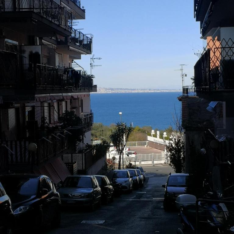 Sorrento's Holidays Rooms - Camera Matrimoniale con Bagno Privato - 1