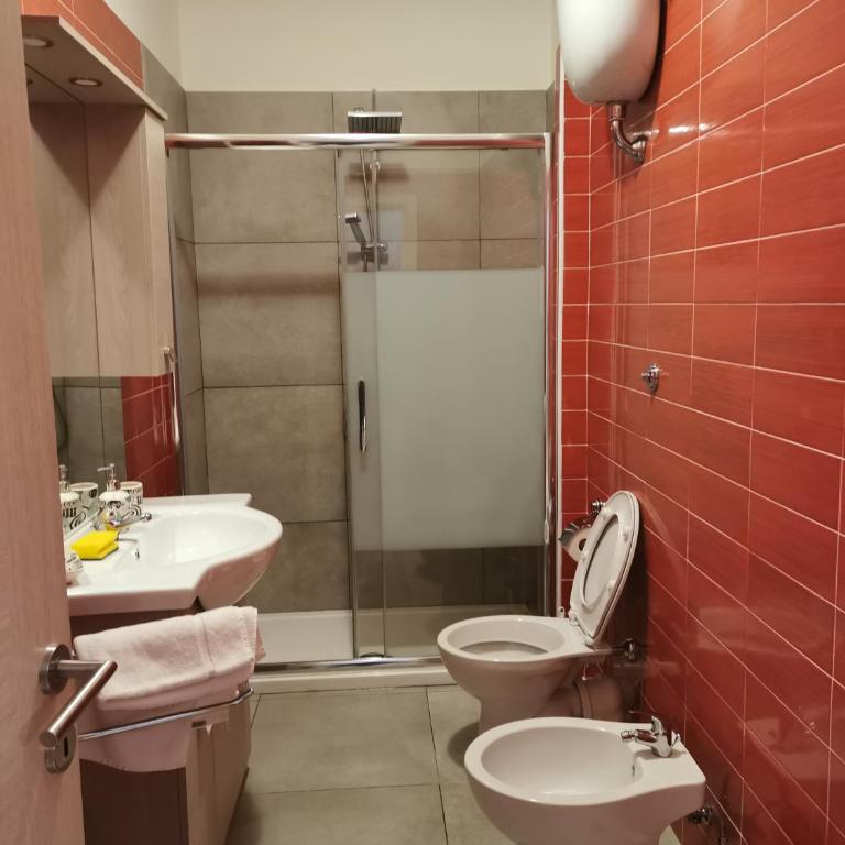Sorrento's Holidays Rooms - Camera Matrimoniale con Bagno Privato - 8