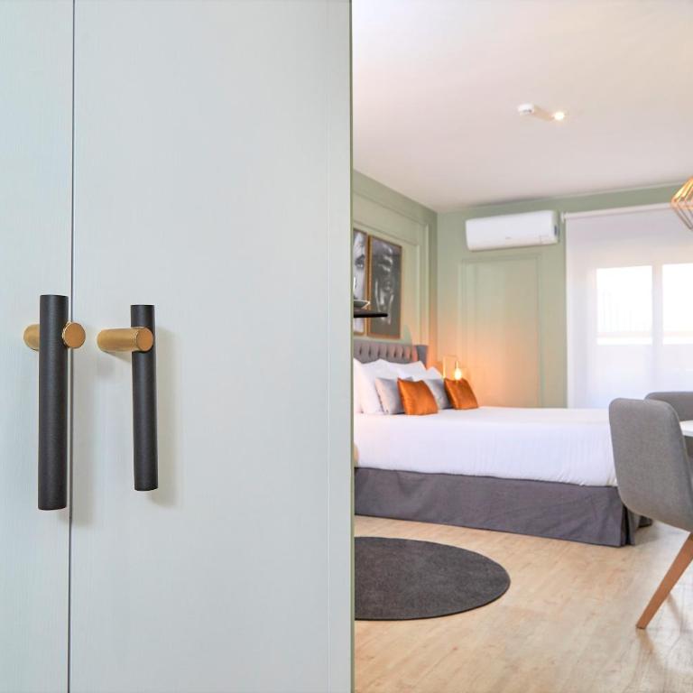 L&H La Latina Selection - Deluxe Double Room - 8