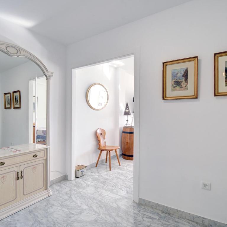 Quality apartment Sleeps 8 Airconditioned Underground parking Ultra fast WiFi - Apartamento de 3 dormitorios - 18