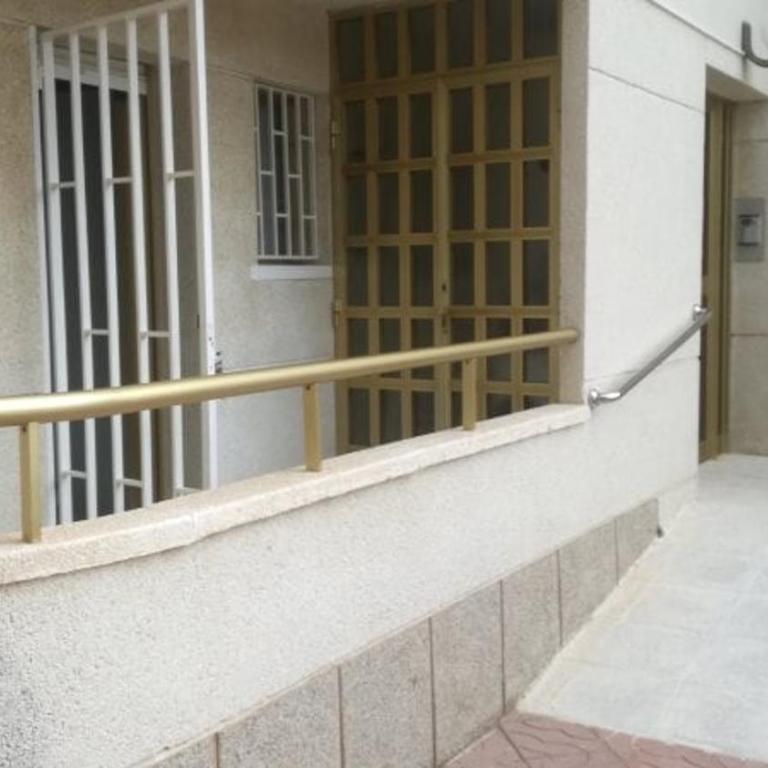 100m2 big apartment private garden and pool/ 100m2 gran apartamento jardin privado y piscina / Acogedor apartamento en zona tranquila y agradable - Apartment - Ground Floor - 16