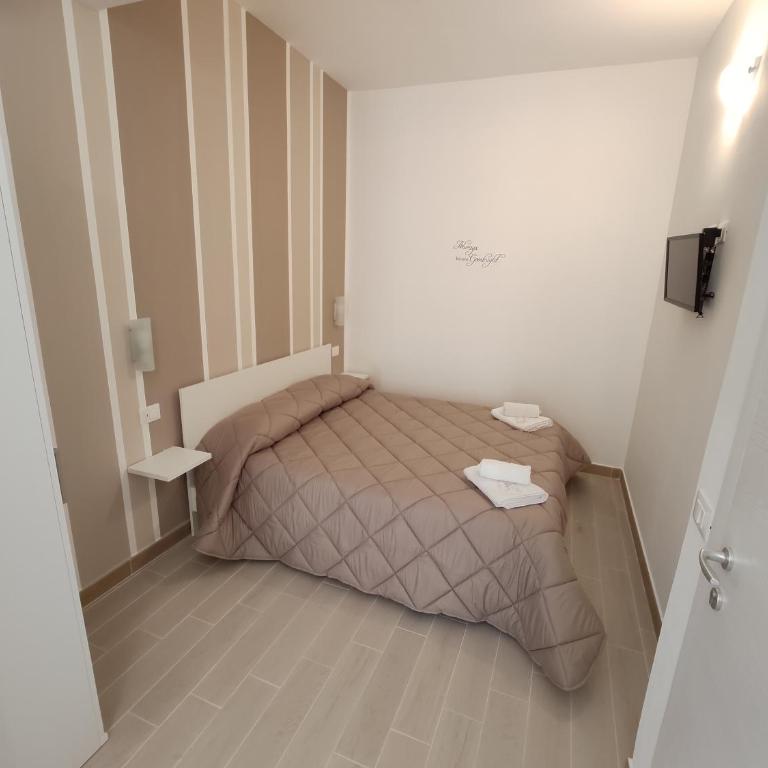 IN CENTRO ROOMS Vicino Cefalù SELF-CHEK-IN - Economy Double Room - 2