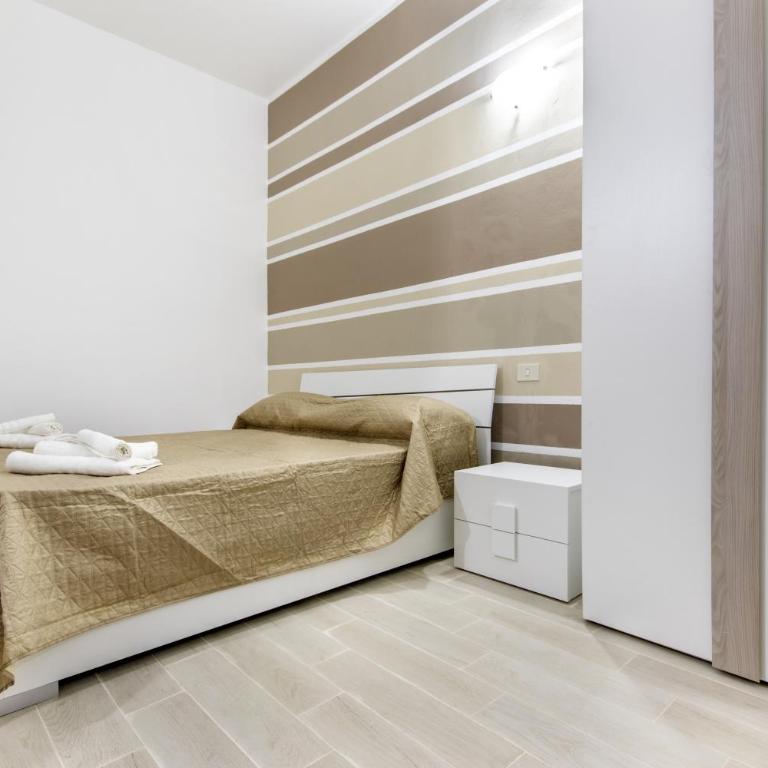 IN CENTRO ROOMS Vicino Cefalù SELF-CHEK-IN - Quintuple Room with Private Bathroom - 2