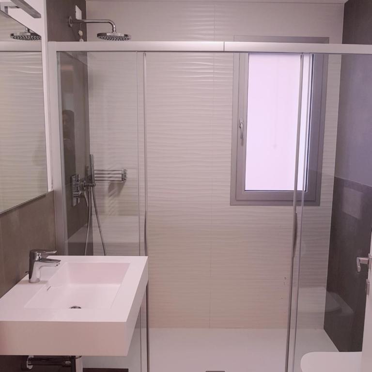 Wave Tower Residence - Appartamento con 2 Camere da Letto - 9