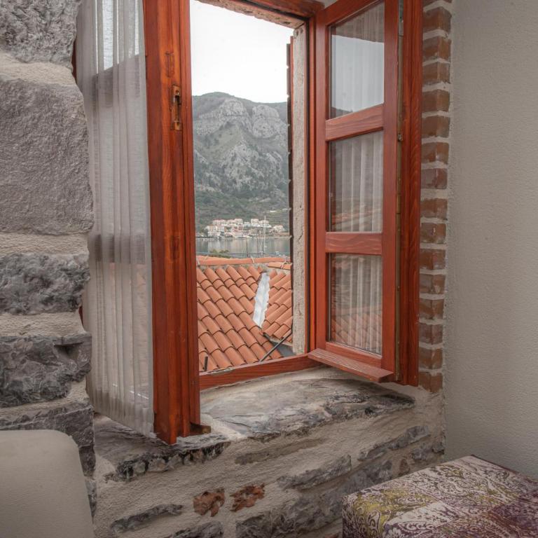 Antika Guesthouse - Queen Room with Sea View - 3