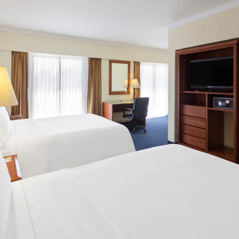 Holiday Inn Express Oaxaca - Centro Historico by IHG - Habitación Estándar con 2 camas grandes y espacio adicional - 4