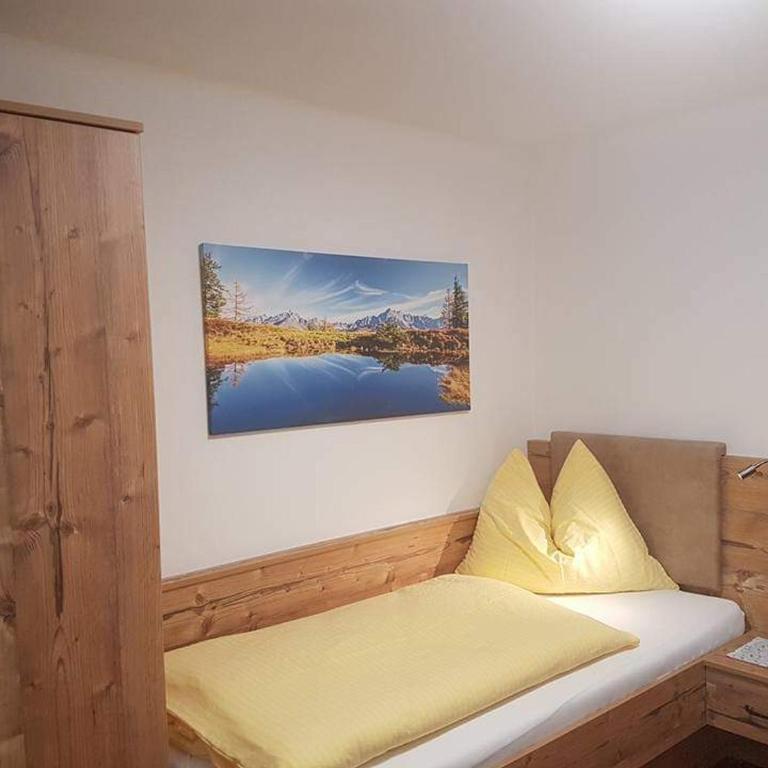 modern&renovated - Hotelpension Oberauer Wagrain - Business Single Room with Mountain View - 3
