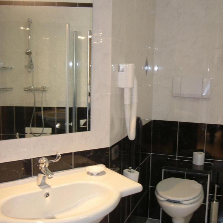 Hotels Vidi Miramare & Delfino - Double Room with Lateral Sea View - 8