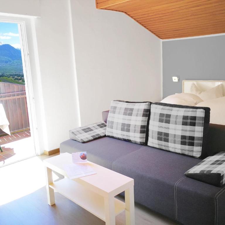 Schenna Garni Eden Bed & Breakfast - Camera Matrimoniale con Balcone - 2