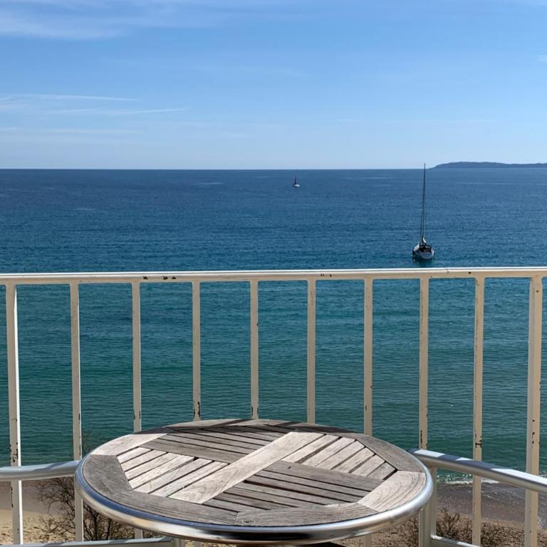 Hôtel Beau Rivage - Chambre Double avec Balcon - Vue sur Mer - 3