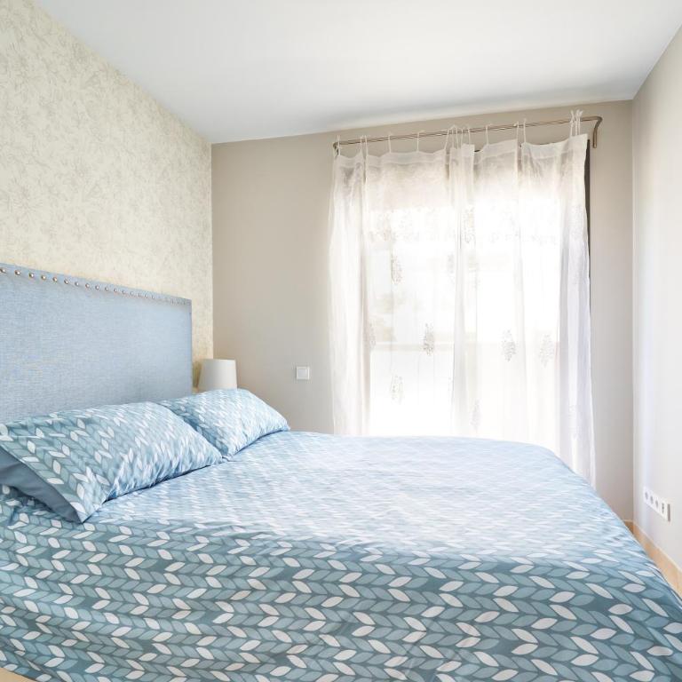 Sea View Penthouse, Pool, Privacy, Benalmadena - Two-Bedroom Apartment - 11