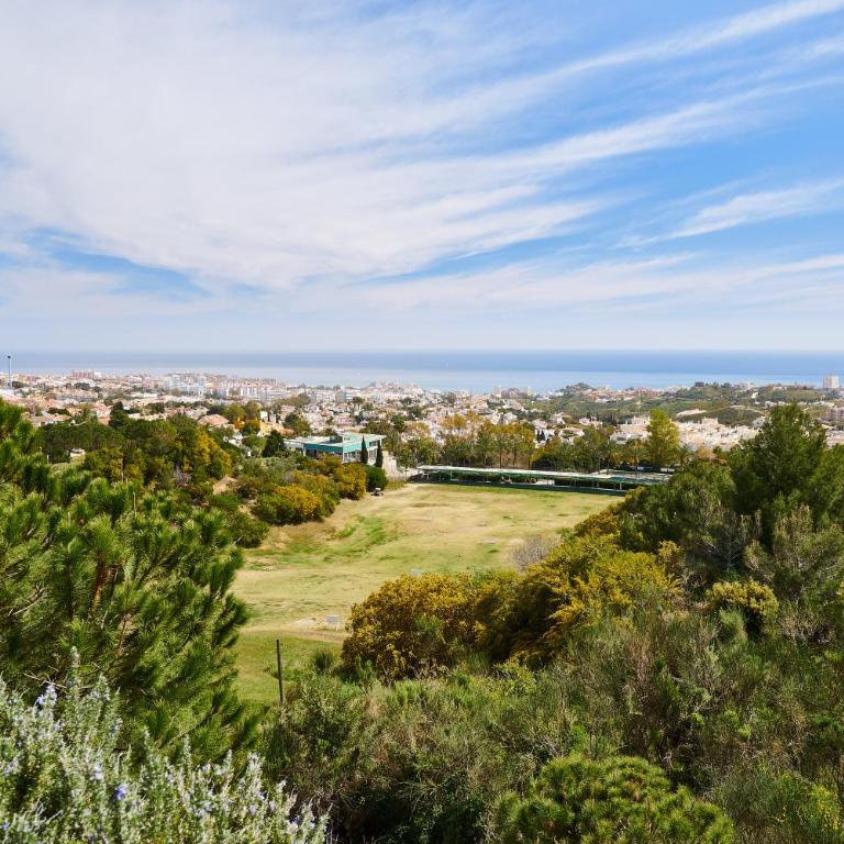 Sea View Penthouse, Pool, Privacy, Benalmadena - Two-Bedroom Apartment - 21